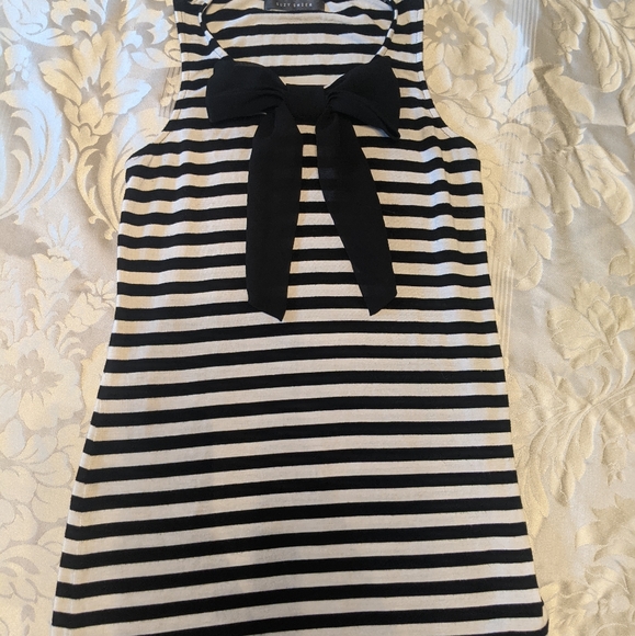 Flirty tank top with bow - Picture 2 of 3